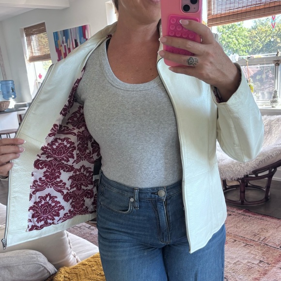 Vintage white leather jacket - Picture 3 of 7